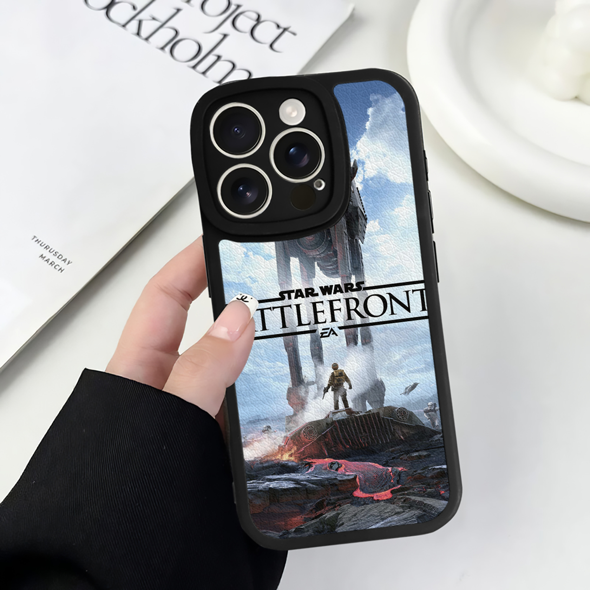（画像用） スター・ウォーズ Star Wars 【iPhone 16シリーズ対応】シリコンスマホケース（レザー調） 材質：シリコン